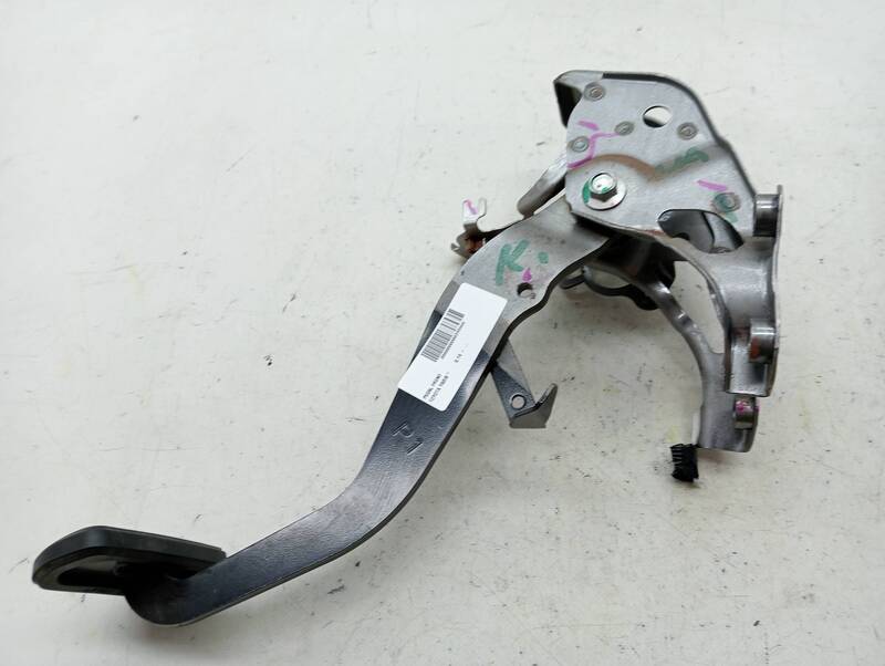 Pedale de frein TOYOTA YARIS Essence - 1