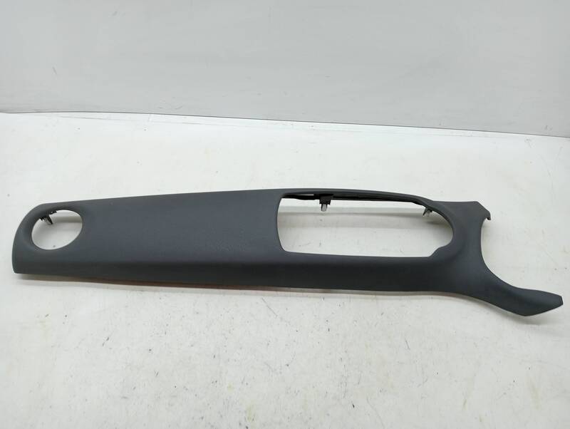 Console central (interieur plastique) TOYOTA YARIS Essence - 1