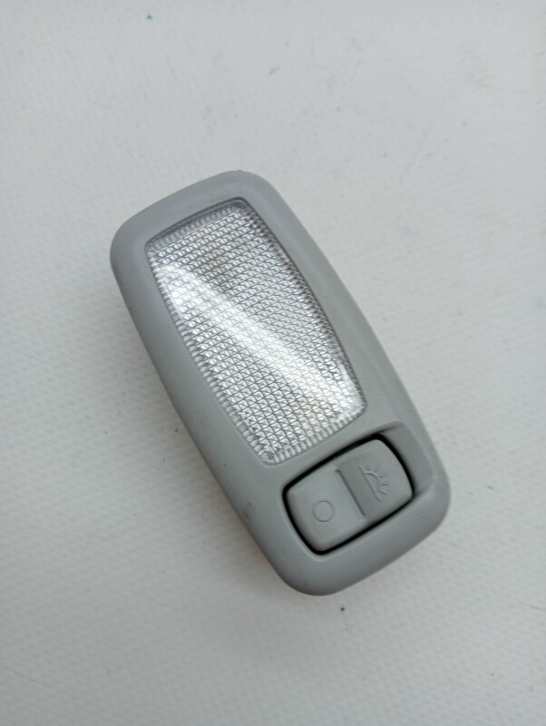 Eclairage de plafonnier HYUNDAI IX20 1.4 CAT Essence - 1