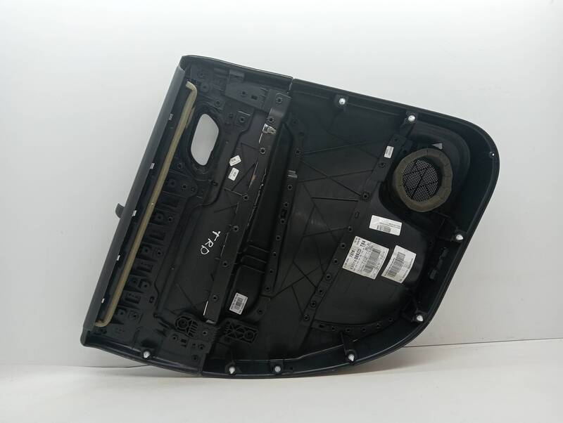 Guarnizione portiera posteriore destra PEUGEOT 3008 Gasolina - 1