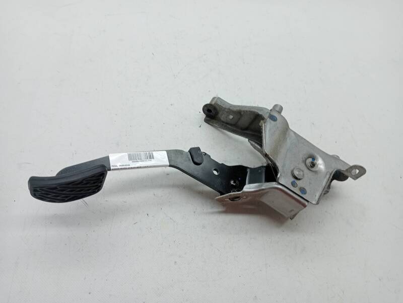 Pedale della frizione NISSAN MICRA (K13) Gasolina - 1