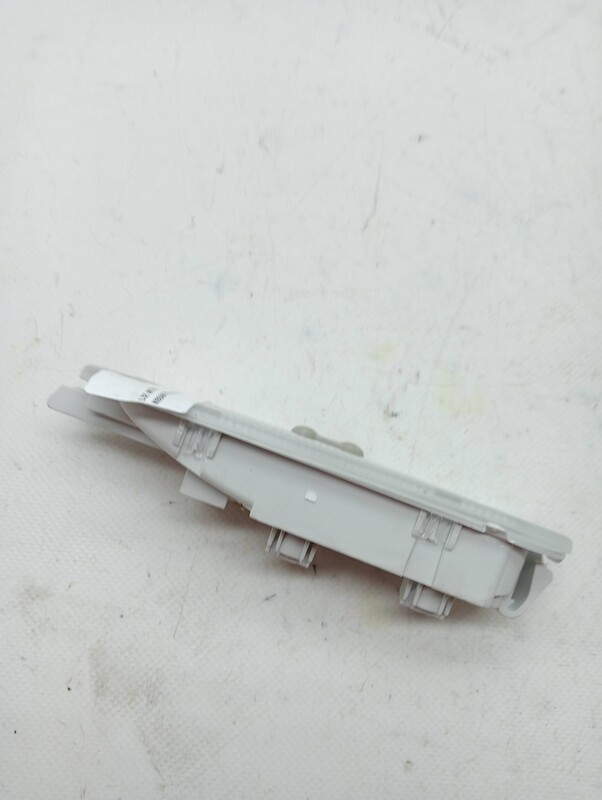 Eclairage de plafonnier NISSAN MICRA (K13) Essence - 1