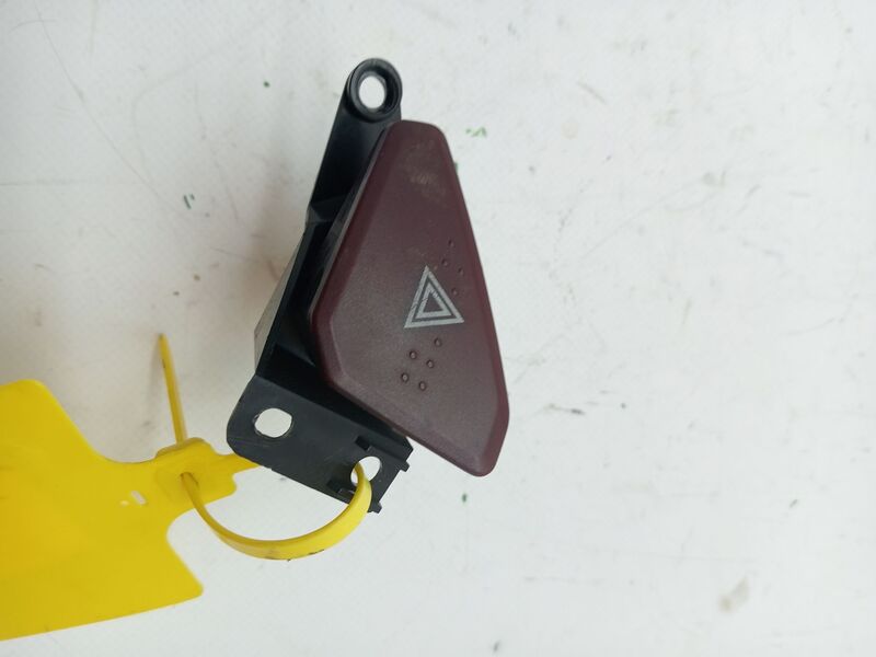 Bouton de warning MITSUBISHI MONTERO (V60/V70) 3.2 DI-D Avance Diesel - 1