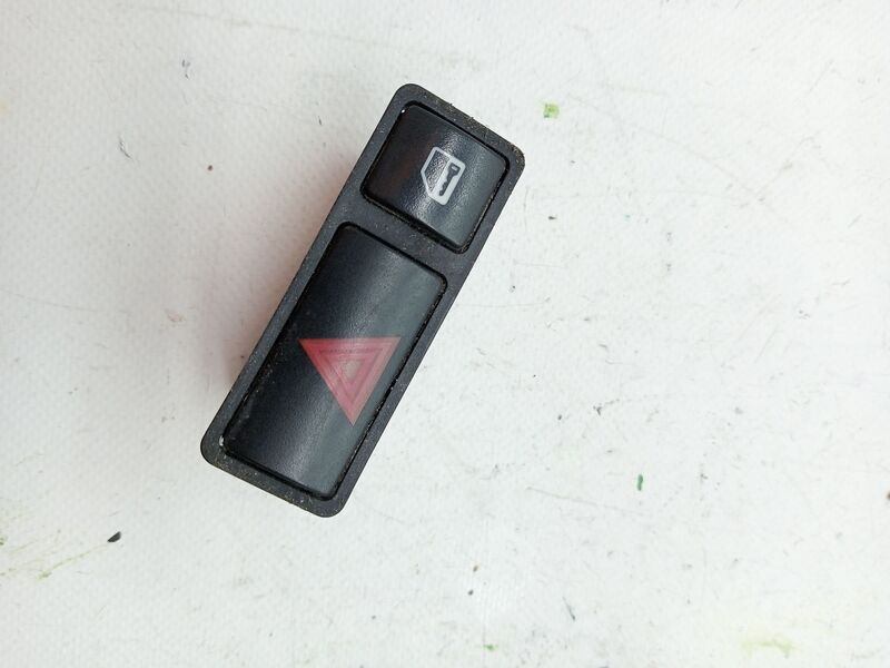 Bouton de warning BMW SERIE 3 BERLINA (E46) Essence - 1