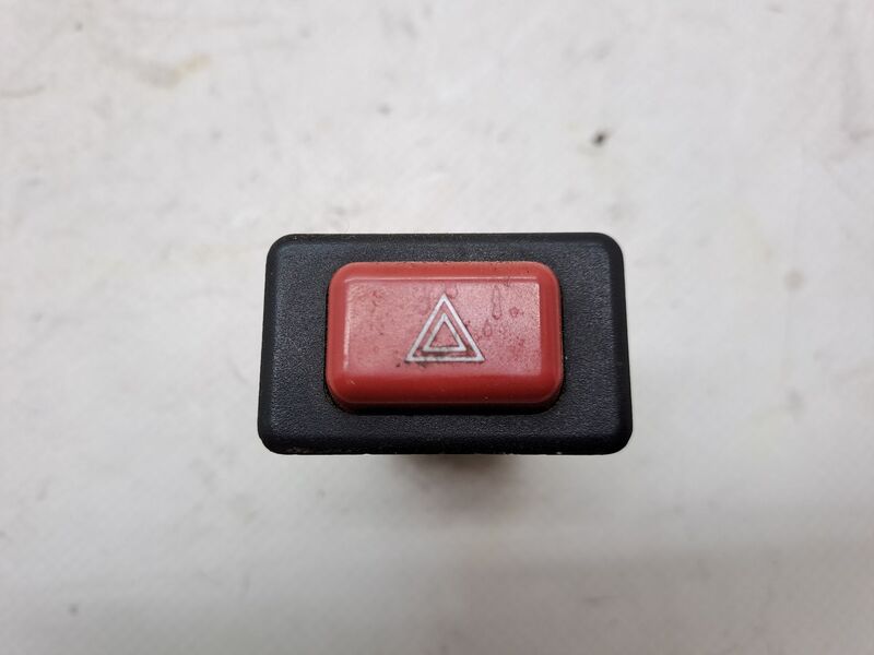 Bouton de warning MITSUBISHI MONTERO (V20/V40) Diesel - 1