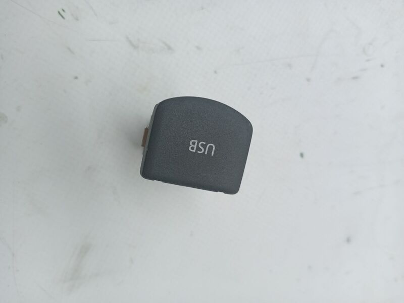 Module électronique VOLKSWAGEN POLO (6C1) Essence - 1