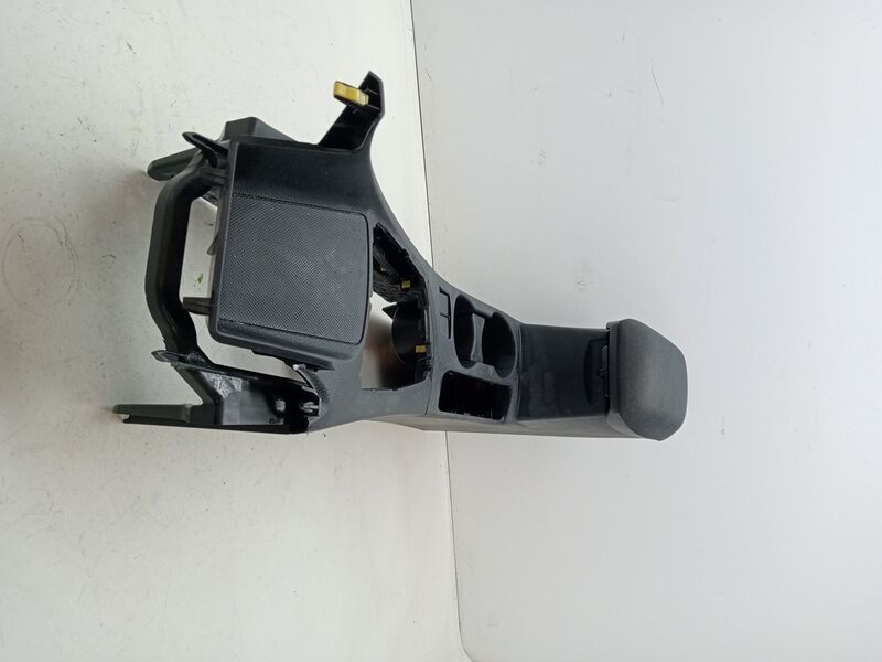 Console central (interieur plastique) TOYOTA AURIS 1.4 Turbodiesel CAT Diesel - 1