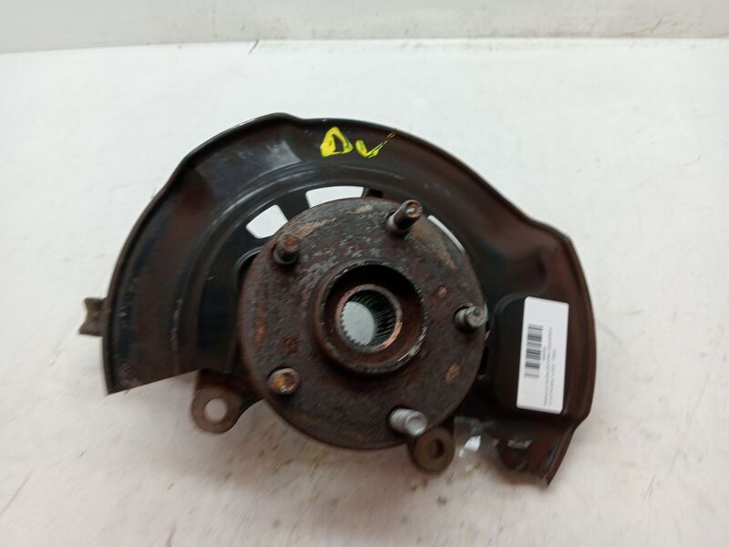 Fusee avant gauche TOYOTA RAV 4 (A3) Diesel - 1