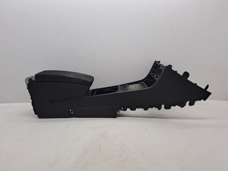 Console central (interieur plastique) VOLKSWAGEN PASSAT VARIANT (3C5) 2.0 TDI Diesel - 1