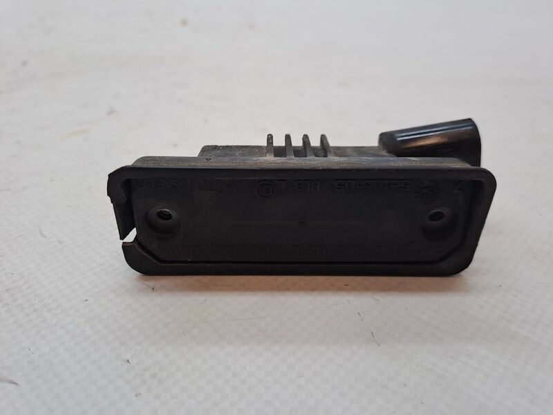 Support de plaque d'immatriculation VOLKSWAGEN PASSAT VARIANT (3C5) 2.0 TDI Diesel - 1