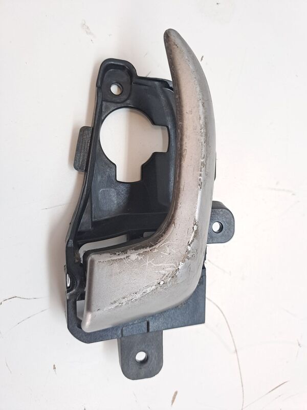 Maniglia interna anteriore sinistra HYUNDAI I30 (GD) Classic Gasolina - 1