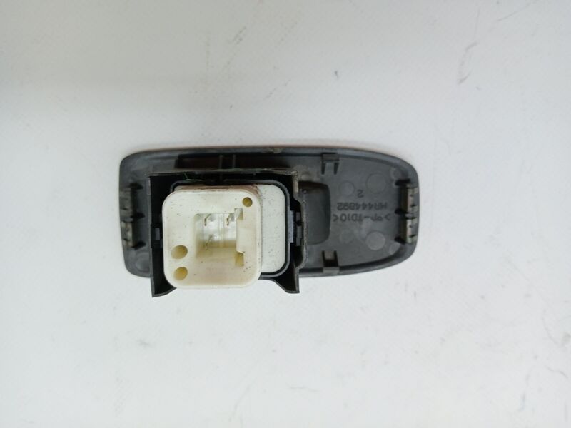 Interruttore lavacristalli posteriore sinistro MITSUBISHI MONTERO (V60/V70) 3.2 DI-D Avance Diésel - 1