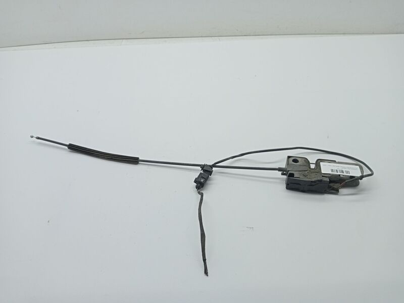 Serrure de capot VOLKSWAGEN PASSAT BERLINA (3B3) Essence - 1