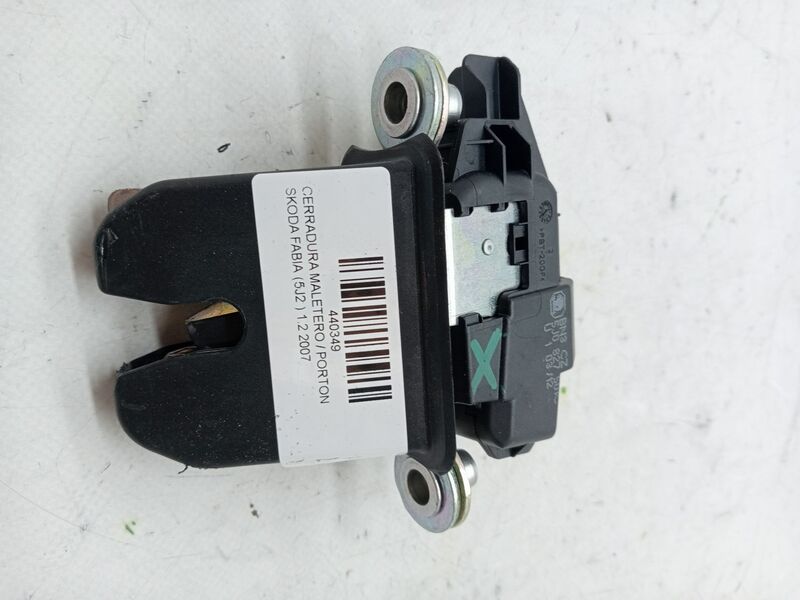 Serrure de coffre SKODA FABIA (5J2 ) 1.2 Essence - 1