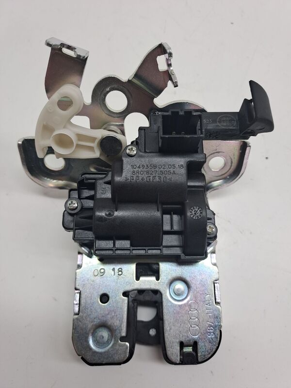 Serrure de coffre SKODA OCTAVIA BERLINA (1Z3) Essence - 1