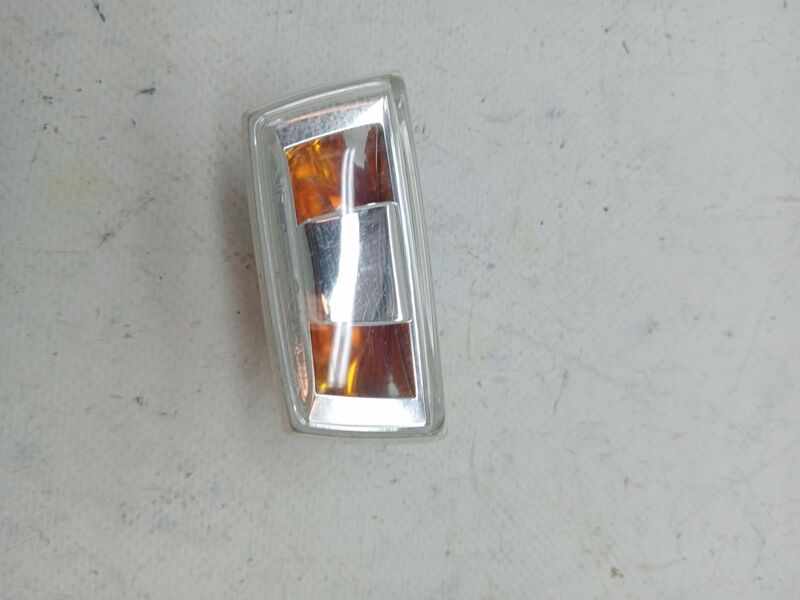 Ripetitore lampeggiante anteriore destro (Luci) OPEL CORSA F Gasolina - 1