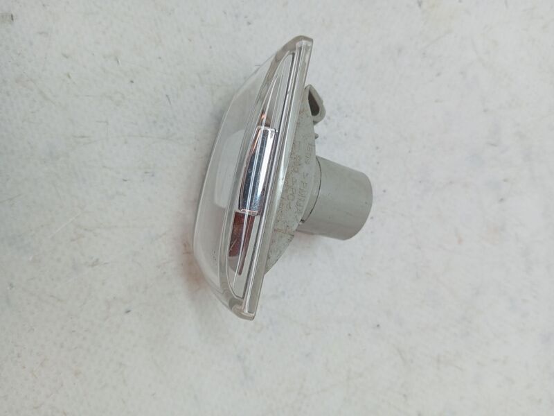 Ripetitore lampeggiante anteriore sinistro (Luci) OPEL CORSA F Gasolina - 1