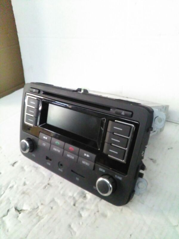 Monitor display VOLKSWAGEN POLO (6R1) Gasolina - 1
