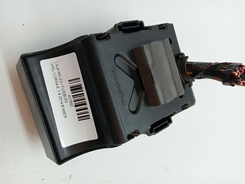 Boitier servitude moteur (BSM) OPEL CORSA E 1.4 Essence - 1