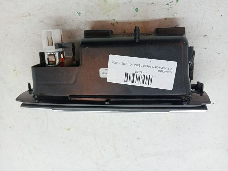 Cendrier VOLKSWAGEN PASSAT BERLINA (3B3) Essence - 1