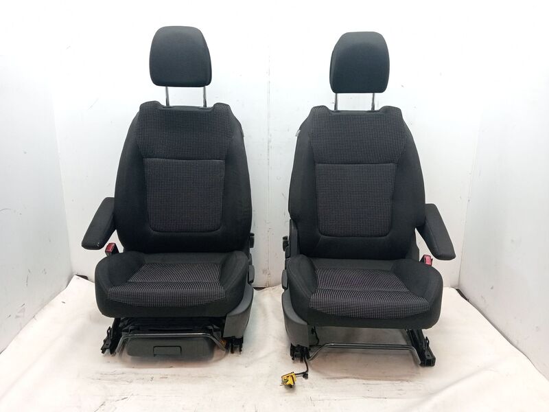 Support siege droit PEUGEOT 5008 Essence - 1