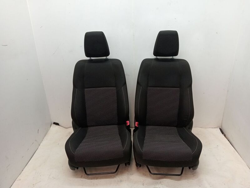 Support siege droit TOYOTA AURIS Diesel - 1