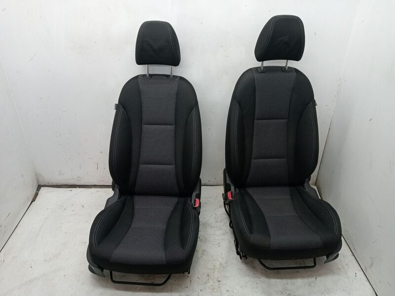 Support siege droit HYUNDAI I30 (GD) Classic Essence - 1