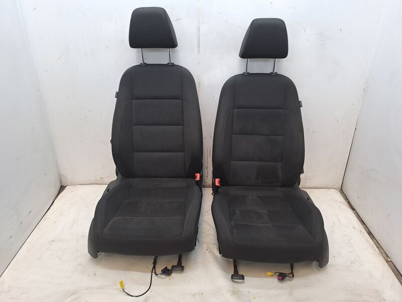 Support siege droit VOLKSWAGEN GOLF V BERLINA (1K1) Essence - 1