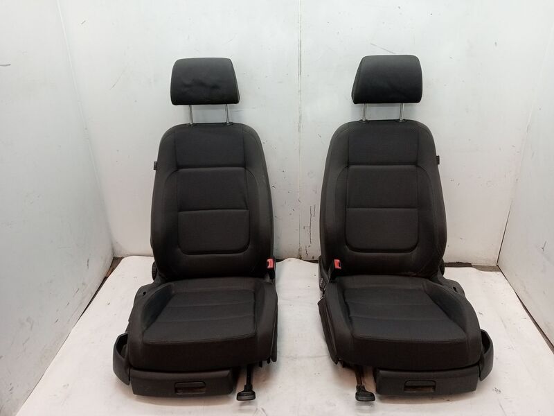 Support siege droit VOLKSWAGEN GOLF V BERLINA (1K1) Conceptline Diesel - 1