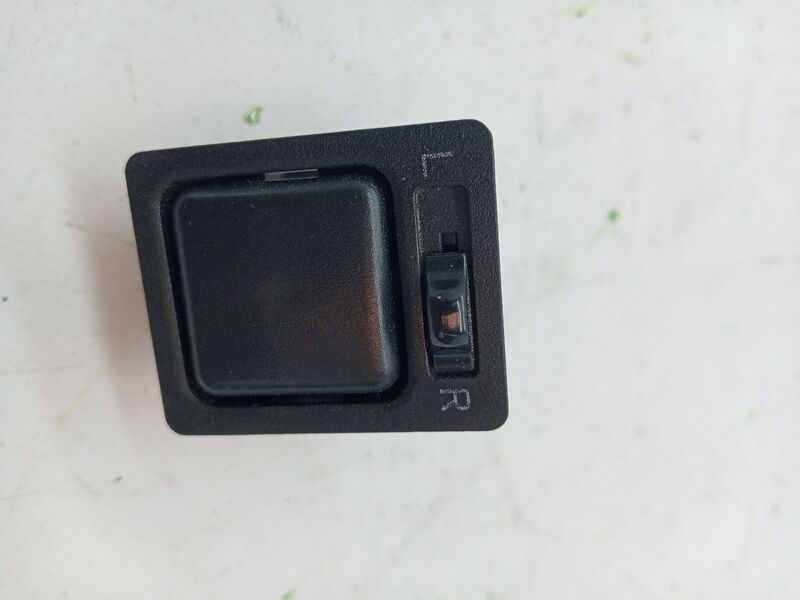 Commande retroviseurs TOYOTA RAV 4 FUNCRUISER (A1) Essence - 1