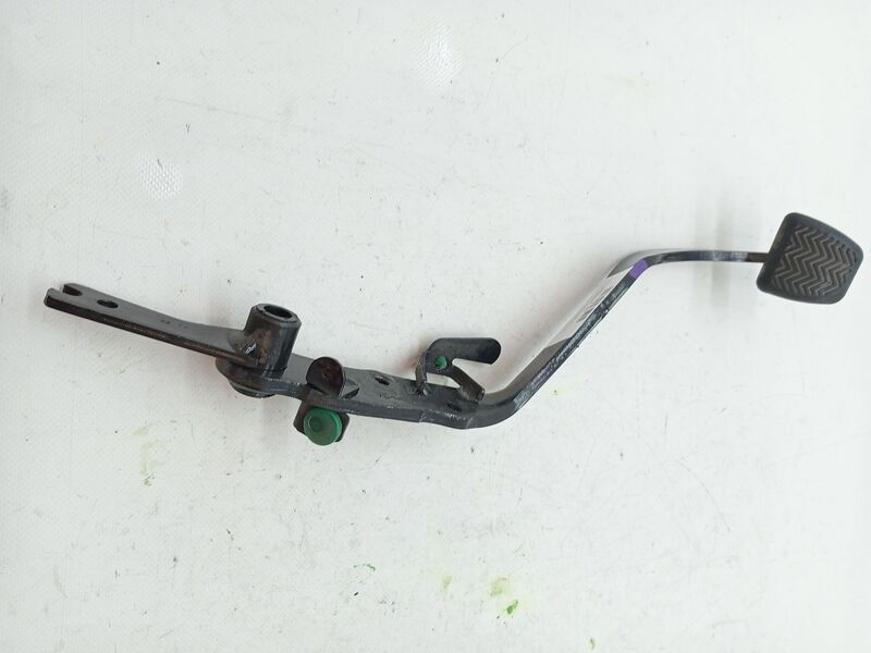 Pedale d'embrayage TOYOTA AURIS 1.4 Turbodiesel CAT Diesel - 1