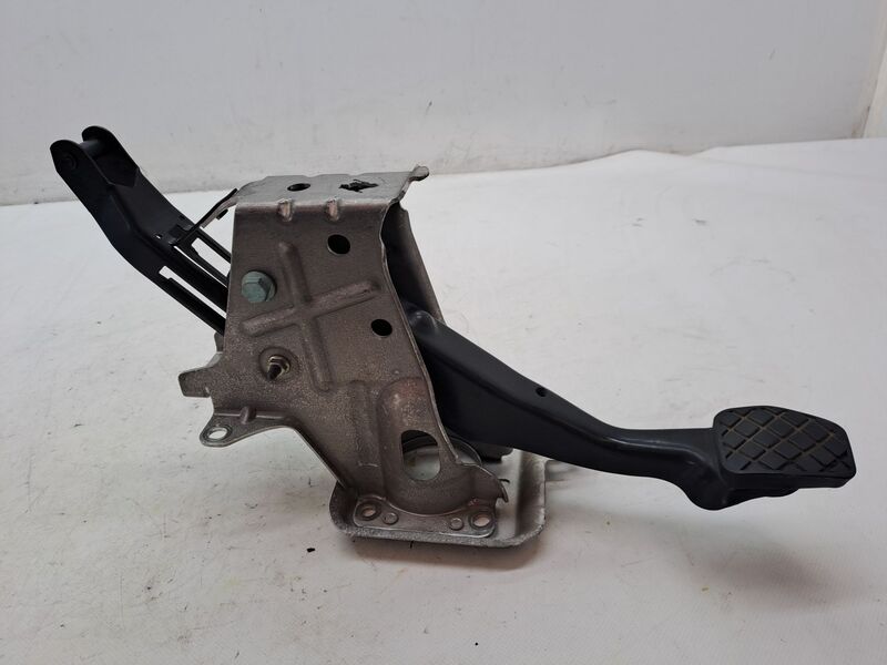 Pedale de frein VOLKSWAGEN PASSAT VARIANT (3C5) 2.0 TDI Diesel - 1