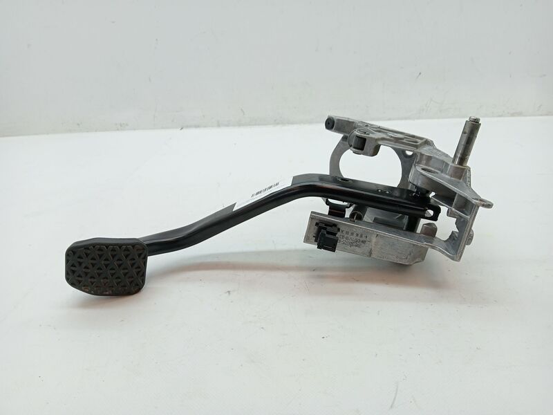 Pedale de frein BMW SERIE 1 BERLINA (E81/E87) 118d Diesel - 1