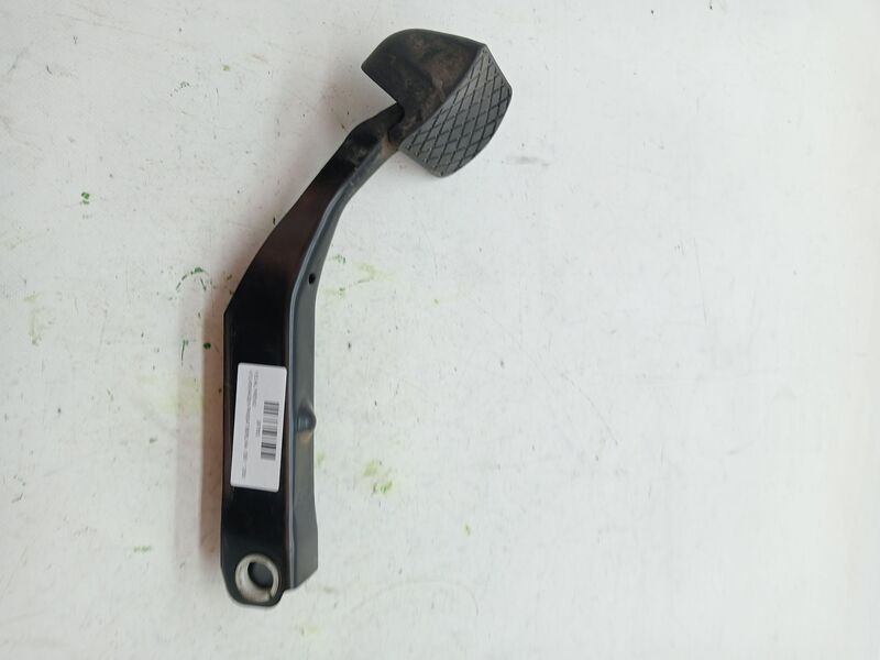 Pedale de frein VOLKSWAGEN PASSAT BERLINA (3B3) Essence - 1