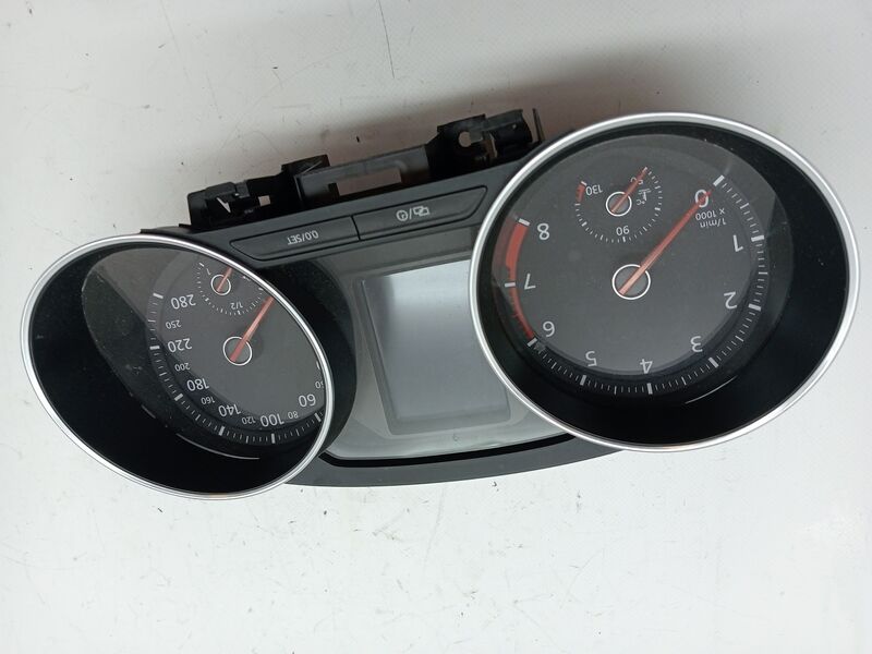 Compteur VOLKSWAGEN POLO (6C1) Essence - 1