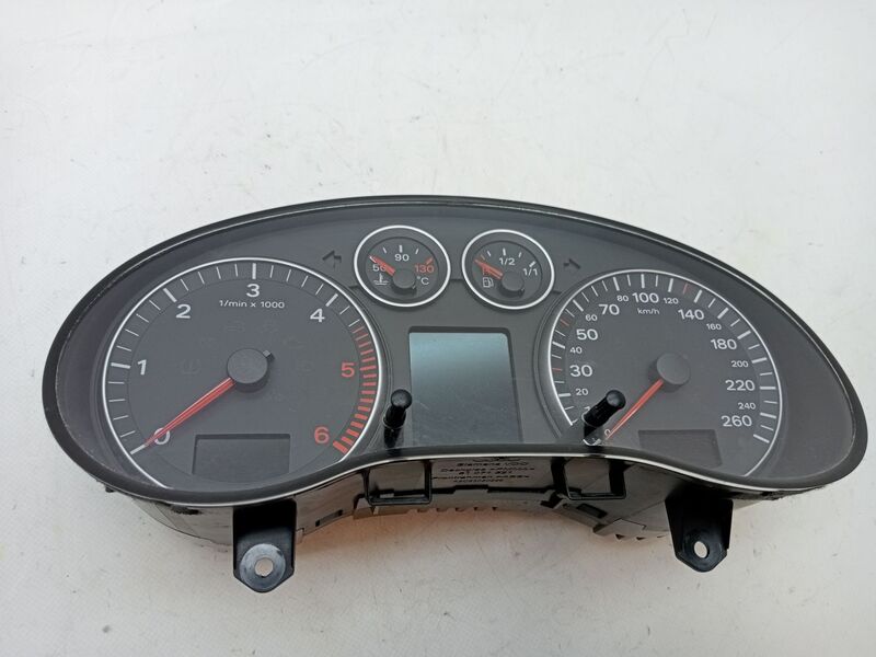 Compteur AUDI A3 (8P) 2.0 TDI Diesel - 1