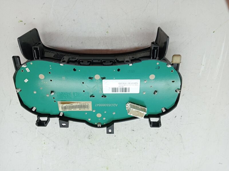Compteur PEUGEOT 207 1.4 HDi Diesel - 1