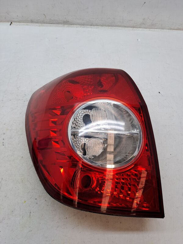 Fanale posteriore principale sinistro (luci) CHEVROLET CAPTIVA 2.0 Diesel CAT Diésel - 1