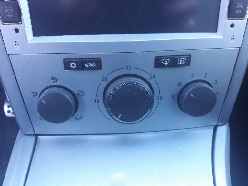Commande chauffage OPEL ASTRA GTC Sport Diesel - 1
