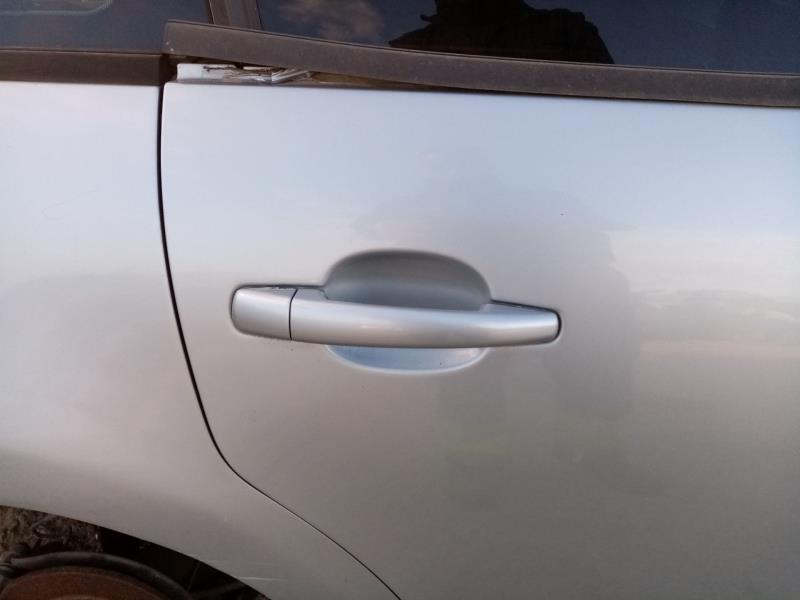 Poignee porte arriere droit CITROËN C4 BERLINA 1.6 16V HDi Diesel - 1