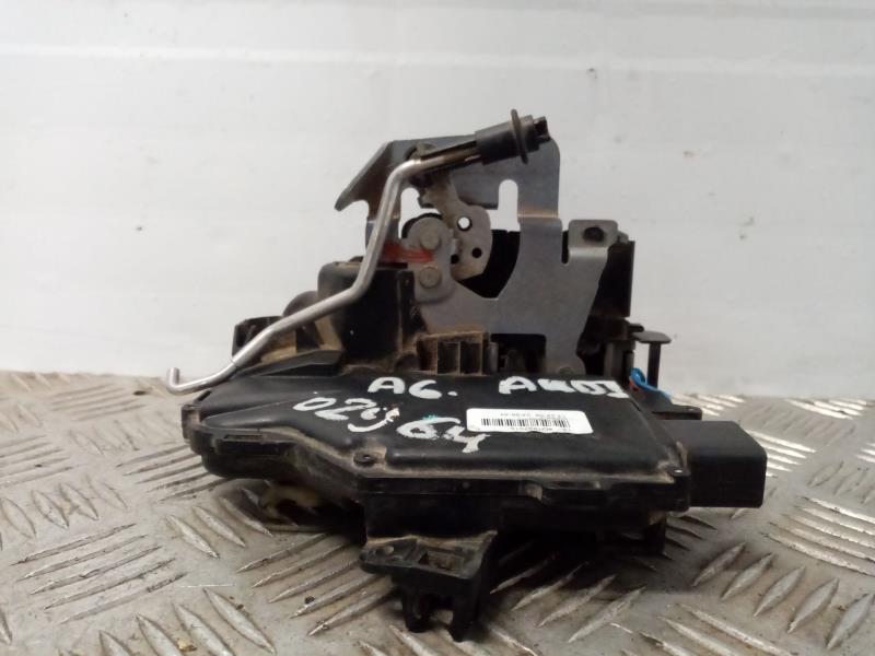 Serrure avant gauche AUDI A6 BERLINA (4B2) * Essence - 1