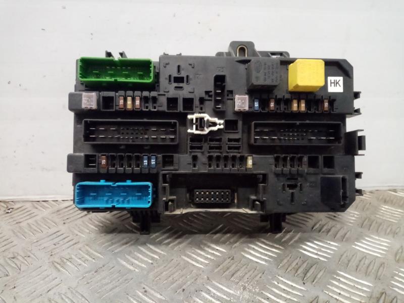 Boitier servitude moteur (BSM) OPEL ASTRA H BERLINA Enjoy Essence - 1