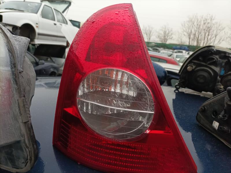 Fanale posteriore principale sinistro (luci) RENAULT CLIO II (BB_, CB_) 1.5 dCi Diésel - 1