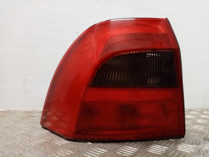 Fanale posteriore principale sinistro (luci) OPEL VECTRA B (J96) 1.6 i 16V Gasolina - 1