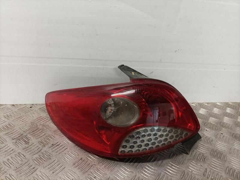 Fanale posteriore principale sinistro (luci) PEUGEOT 206 Sedán 1.4 HDi eco 70 Diésel - 1