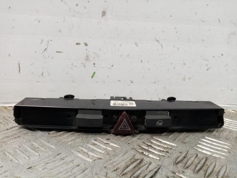 Bouton de warning OPEL ZAFIRA B Enjoy Diesel - 1