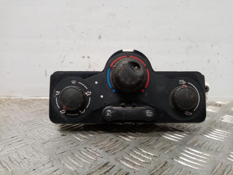 Commande chauffage RENAULT CLIO III Expression Diesel - 1