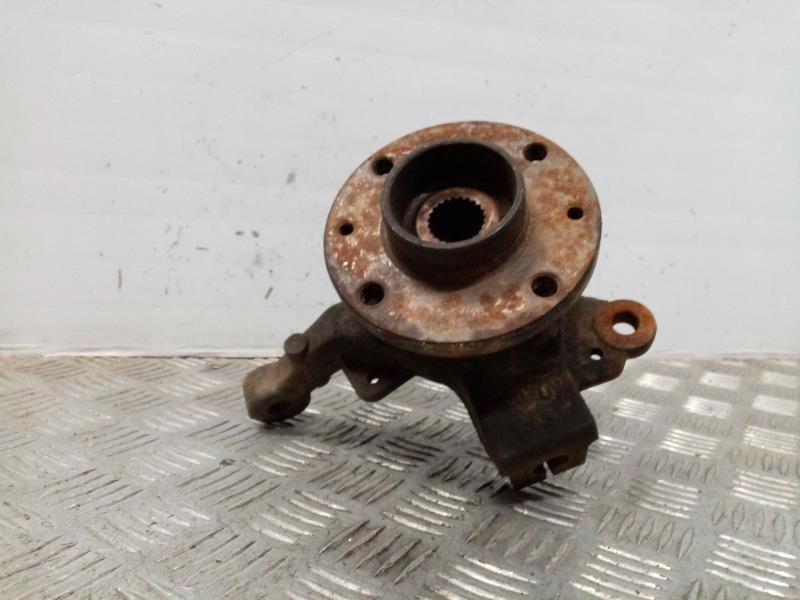 Fusee avant droit RENAULT CLIO III Expression Diesel - 1