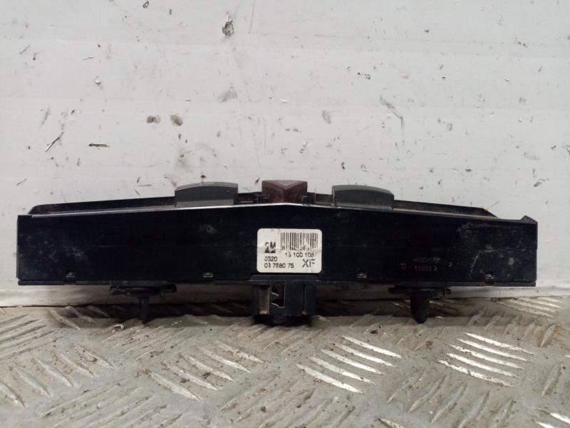 Bouton de warning OPEL ASTRA H CARAVAN Diesel - 1