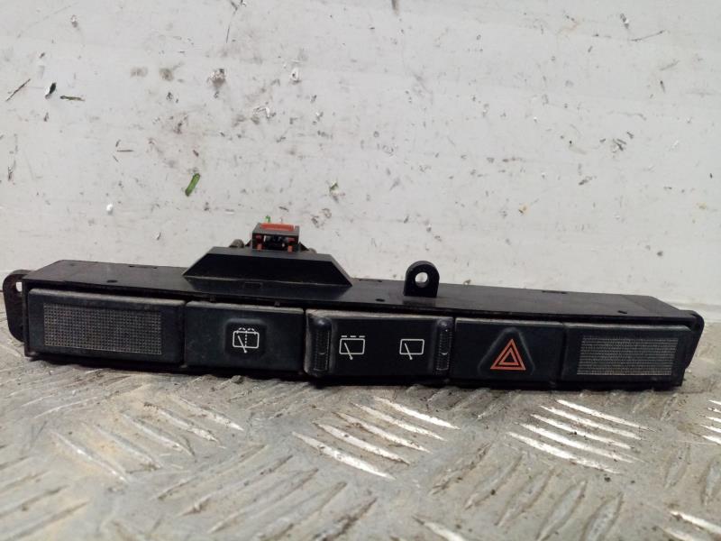 Bouton de warning CHRYSLER VOYAGER (RG) 2.4 CAT Essence - 1